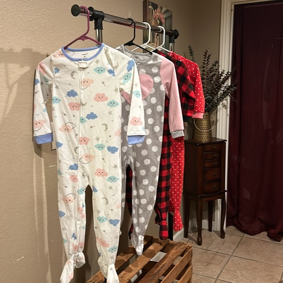 Carters - Picture 3 of 4